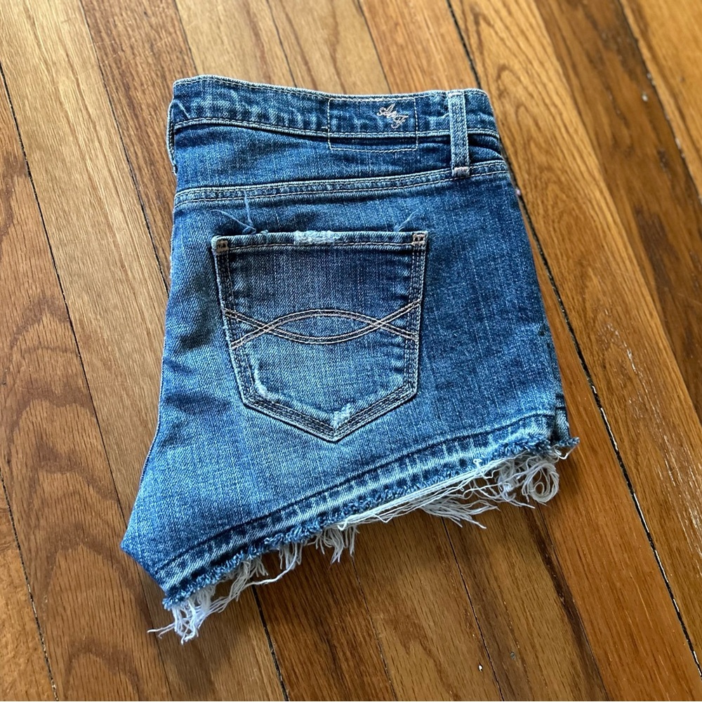 Abercrombie and Fitch denim short size 4